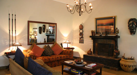 Lounge - The Bush House - Madikwe Game Park